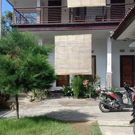 Rasti Homestay Kuta  Εξωτερικό φωτογραφία