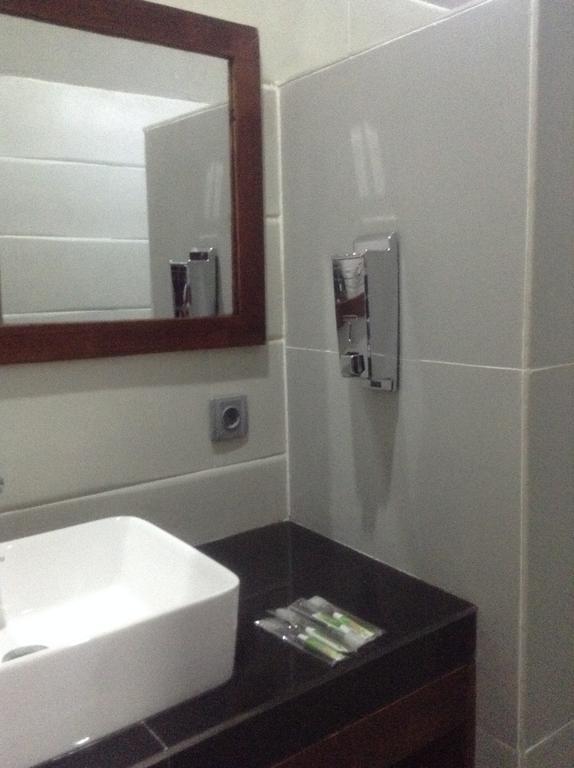 Rasti Homestay Kuta  Εξωτερικό φωτογραφία